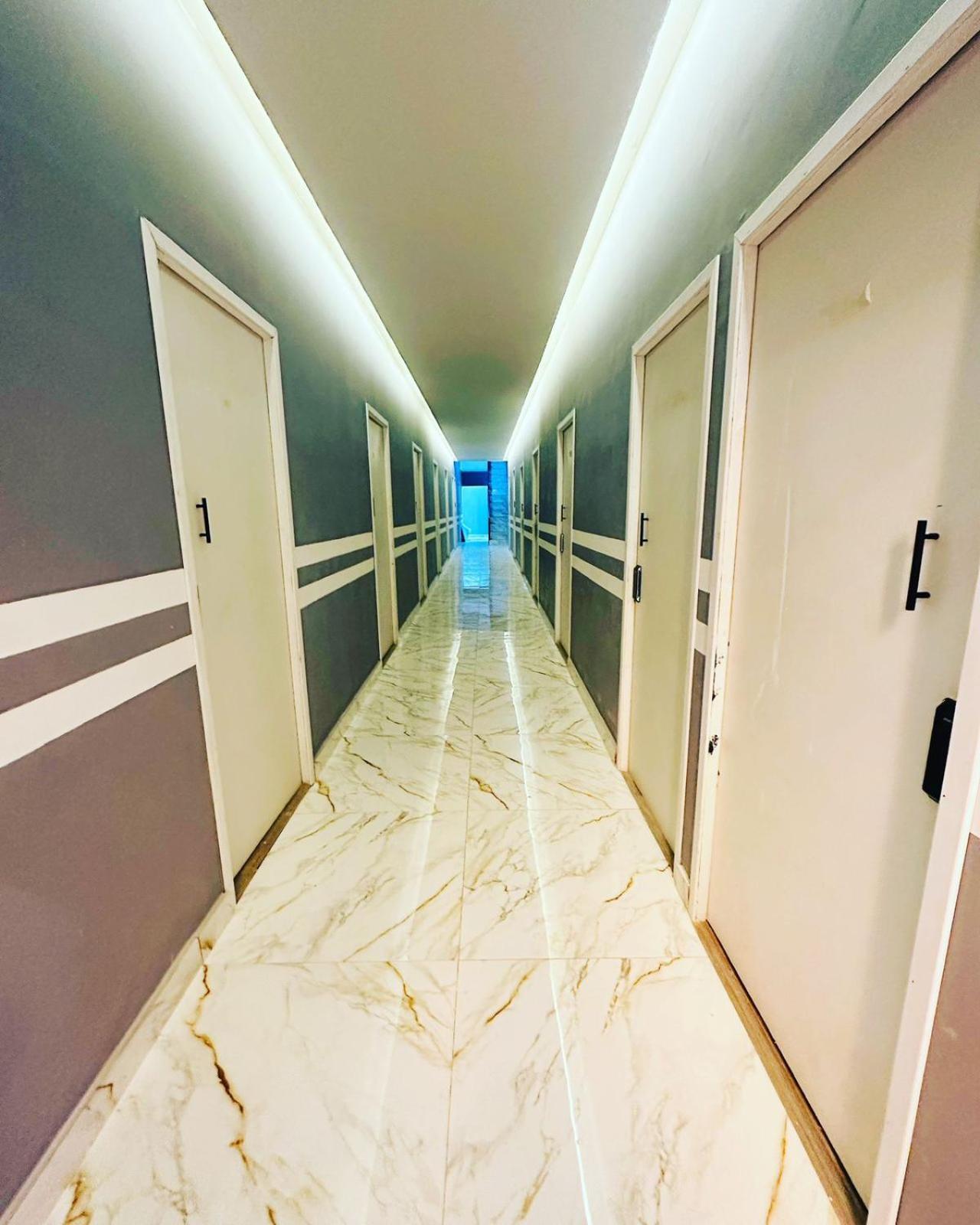 On Park Hotel E Estacionamento Traslado Γκουαρούλιος Εξωτερικό φωτογραφία